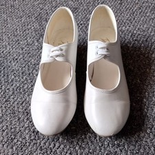 white/cream  Dance Depot Tap Shoes Size 4