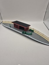 Hornby R.590 Station Halt ~ OO