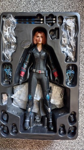Hot toys black widow - toys,