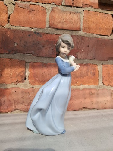 Vintage nao figure young lady - vintage,