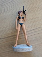 DAMAGED Lara Croft Figure