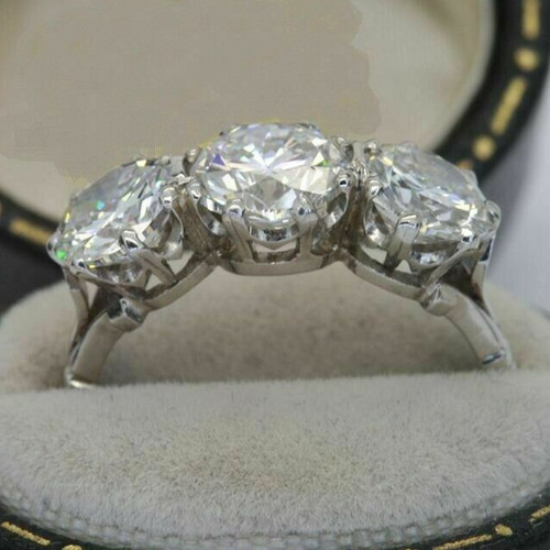 4tcw round cut - cut, moissanite
