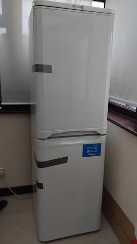 Indesit fridge freezer 55 - ca,