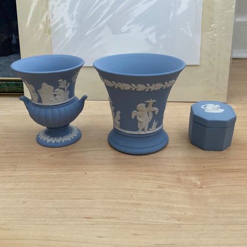 Wedgwood cherubs and grecian - wedgwood,