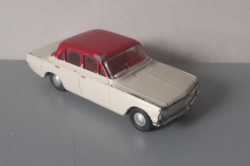 Triang spot 280 vauxhall - on,