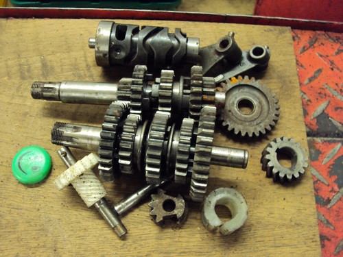 Suzuki gp100 100 gearbox - gp100, gp