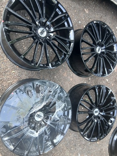 Black shop soiled vw - 4x, 20"
