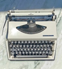 ADLER TIPPA S. TYPEWRITER