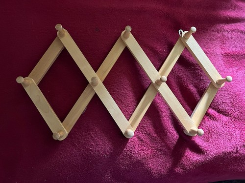 Wooden extendable hook hat - extendable,