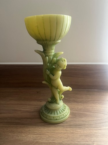 Vintage green resin cherub - green,