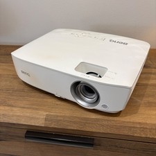 BenQ W1050 1080p Projector