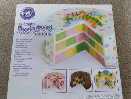 Wilton checkerboard cake pan - cake,