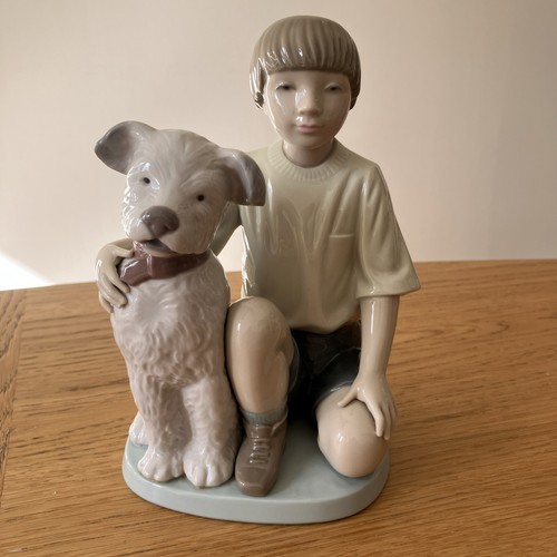Nao lladro porcelain - by,