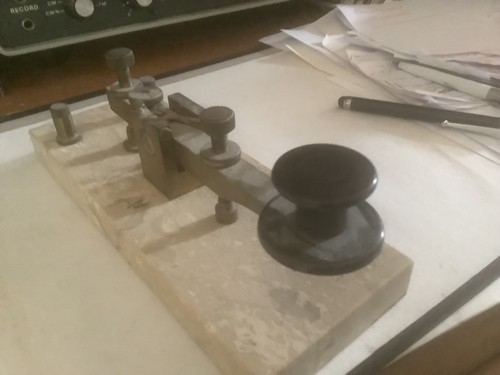 Straight morse key mounted - straight,