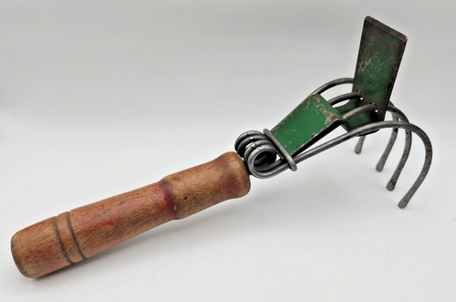 Antique tine spring claw - antique,