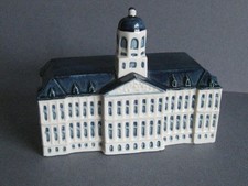 Royal Goedewaagen Blue Delft Miniature Palace Of The Dam  (Not KLM). Rare