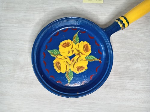 Decorative cast iron - cast, skillet