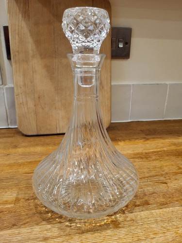 Vintage clear glass decanter - clear,