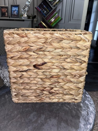 Foldable water hyacinth - water,