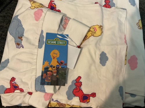 Bnwt sesame street pyjama - sesame,
