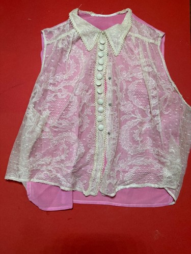 Antique lace small blouse - -, in