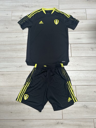 Leeds united training kit - leeds,