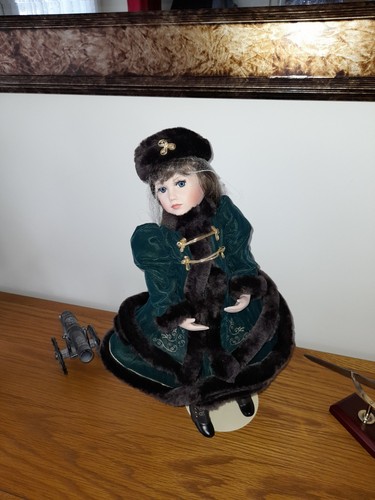 Franklin mint porcelain doll - franklin,