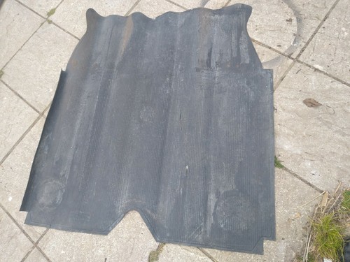 Mercedes w110 fintail boot mat - w110,