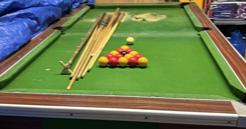 Pub pool table - pub,