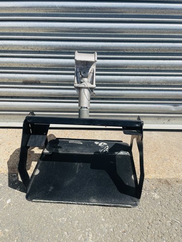 Unicol projector cradle with