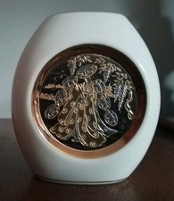 White And Gold Coloured Chokin