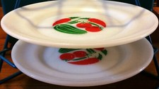 Vintage Phoenix Pyrex / Opalware Dinner Plates x 2
