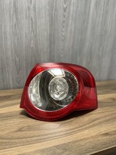 VOLKSWAGEN PASSAT Tail Light