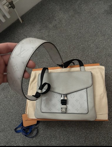 Louis vuitton bag - louis,