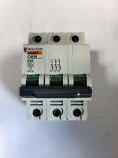 SCHNEIDER / MERLIN GERIN 24676 MULTI 9 C60N D25 3 POLE CIRCUIT BREAKER