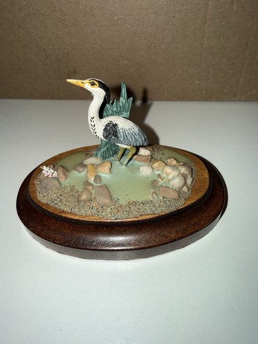 Small heron figurine - small,