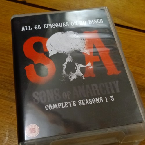 Sons anarchy seasons 5 - sons, 1-5