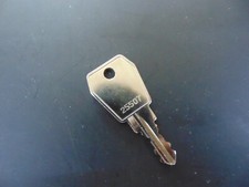 Original Kamei replacement key key 25507 for roof boxes roof box carrier