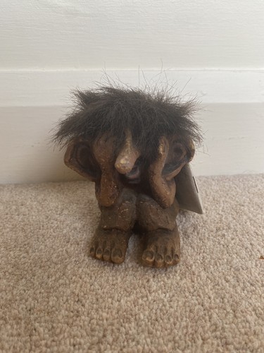 Form troll doll - ny,