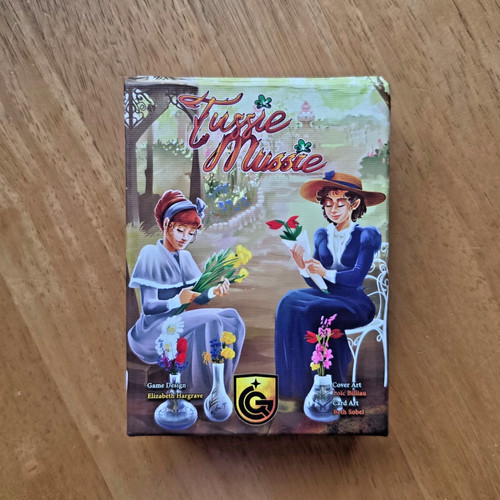 Tussie mussie button - shy, game