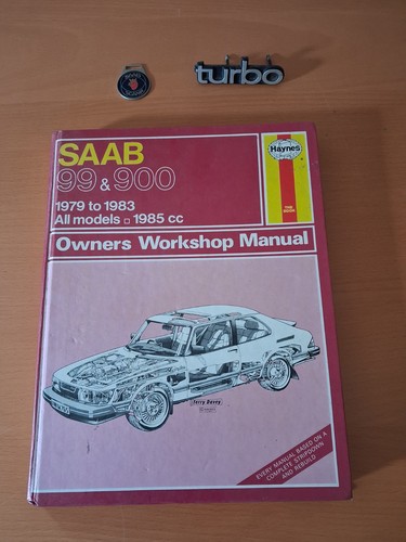 Saab 900 - &,