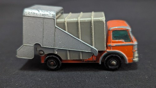 Refuse truck series - ‘refuse, truck’