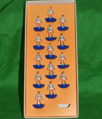 Subbuteo rugby r10 widnes - ,
