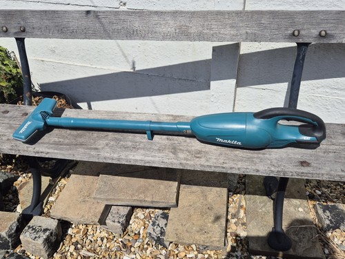 Makita 18v lxt - 18v, vacuum