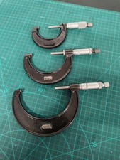 Micrometer Set . Moore &