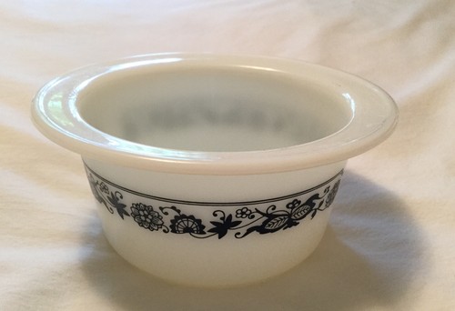 Pyrex old town blue - town, flowers