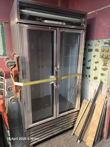 Commercial doble door fridge - doble,