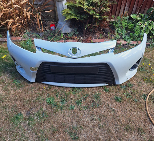 Toyota yaris front bumper - yaris,