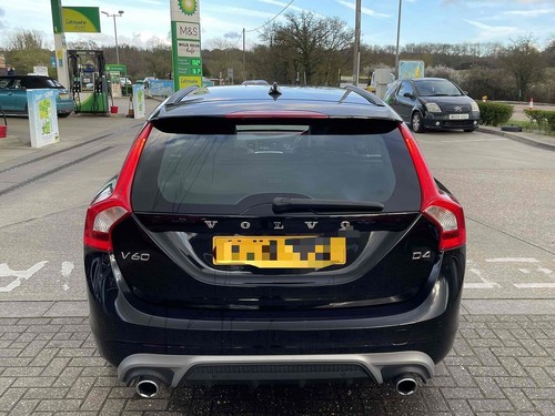Breaking volvo v60 - breaking, r-design