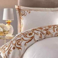 STAR Julien Macdonald Baroque